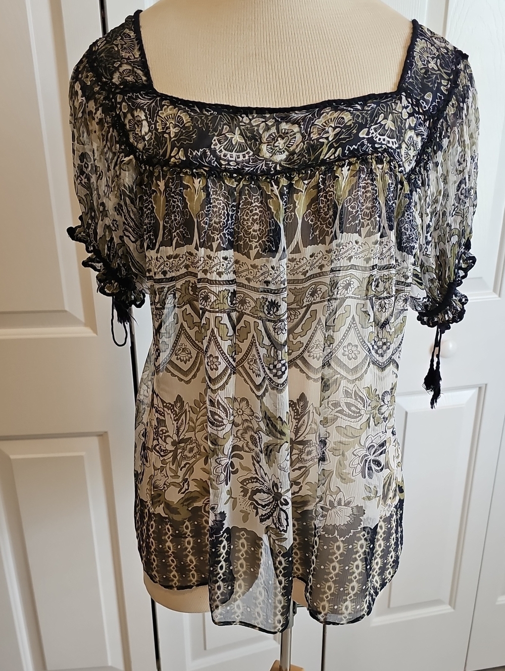 Sheer Floral Square-Neck Women’s Top - Black and Cream. Boho,‎ XL ECI